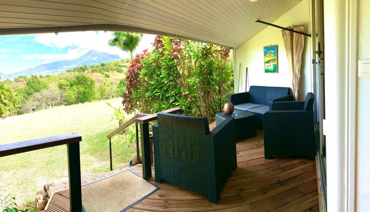 Lodge Colibris Piscine Privee Vue Panoramique Mer Et Montagne Pelee , 500 M Plage Dans Un Parc , Calme Assure Ideal Pour Decouvrir Le Nord Caraibes Le Carbet Exterior photo